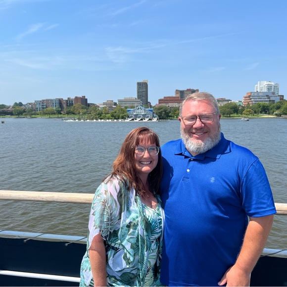 Meet your Posher, Stephanie - Picture 1 of 2